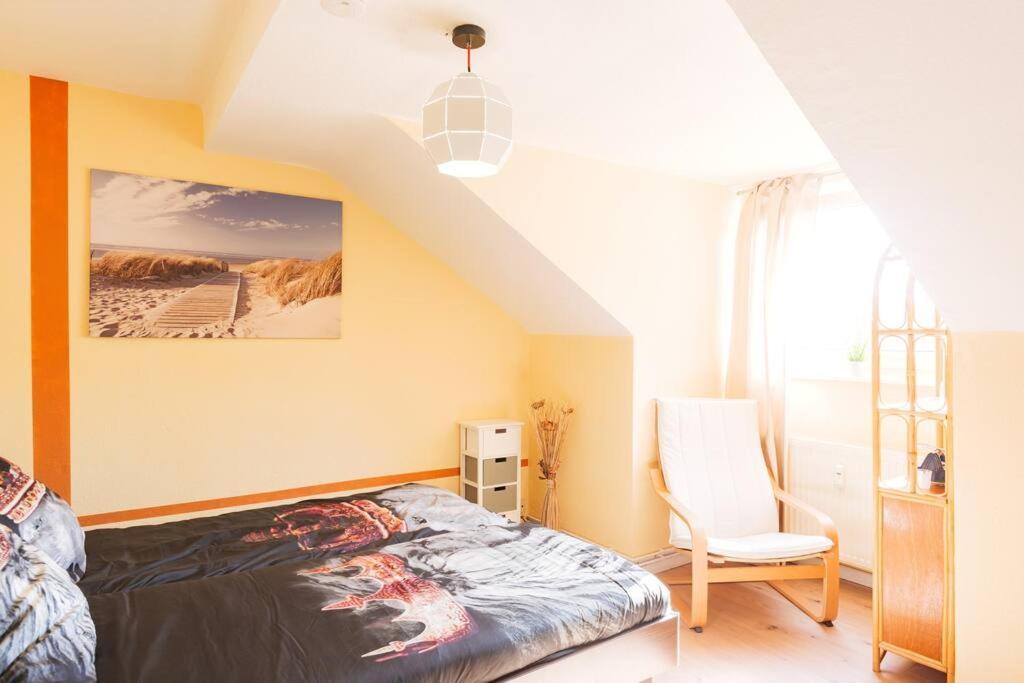 - 3-bedroom Luxury: Central & Spacious In & Big Tv And Kitchen -